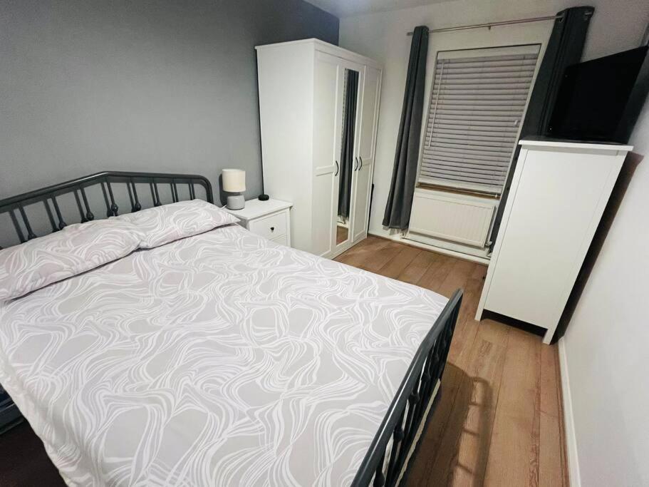 Apartament Immaculate 2 Bed Flat With Free Parking! Watford  Zewnętrze zdjęcie